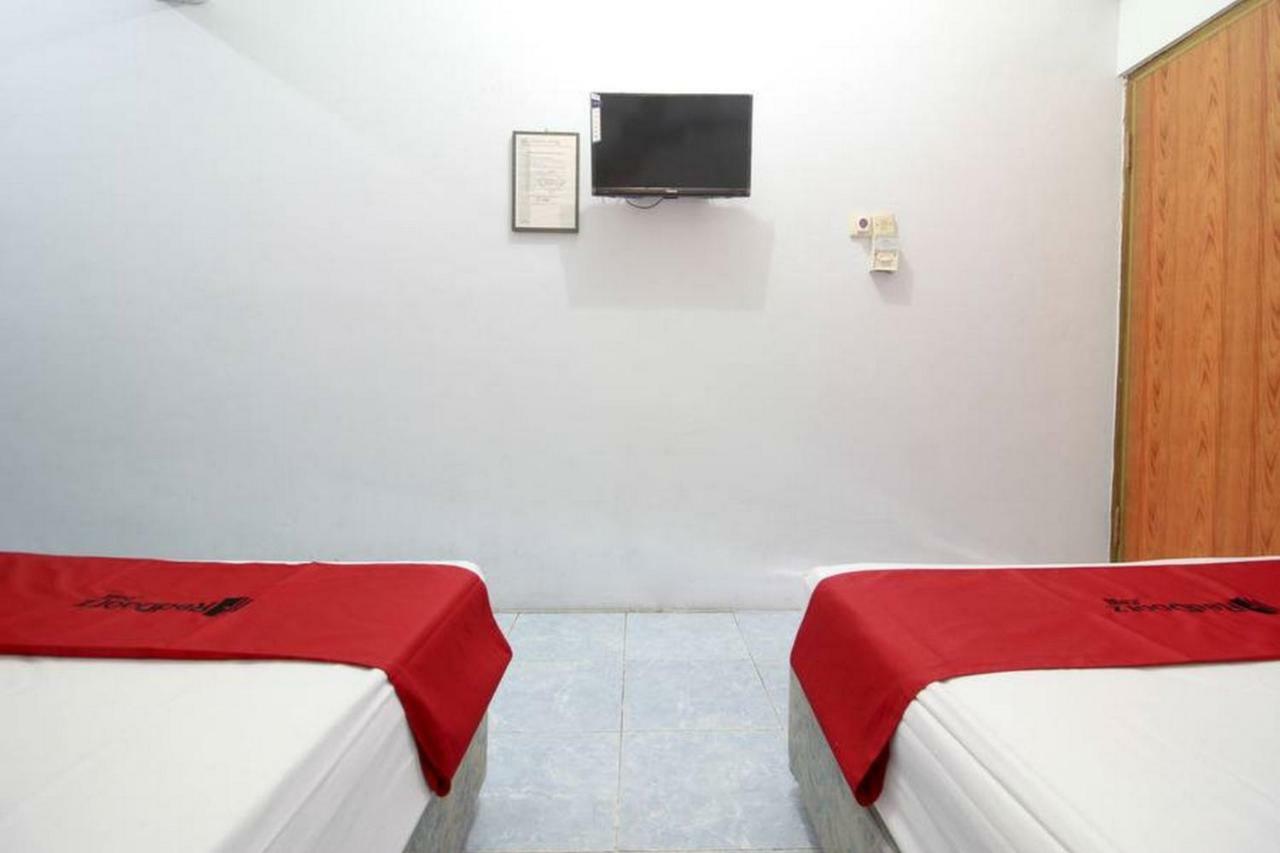 Готель Reddoorz Syariah At Jalan Menteri Supeno Джок'якарта Екстер'єр фото